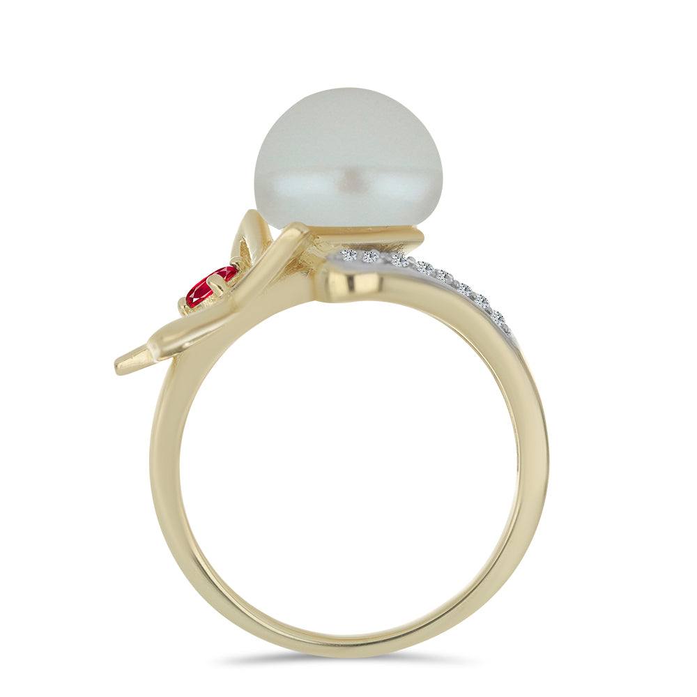 Pozlacené Stříbro 925/1000 - Prsten s Bílou Sladkovodní Perlou a Madagaskarským Rubínem - Karátové číslo: 6.42. přibližná hmotnost: 5.38 gramů