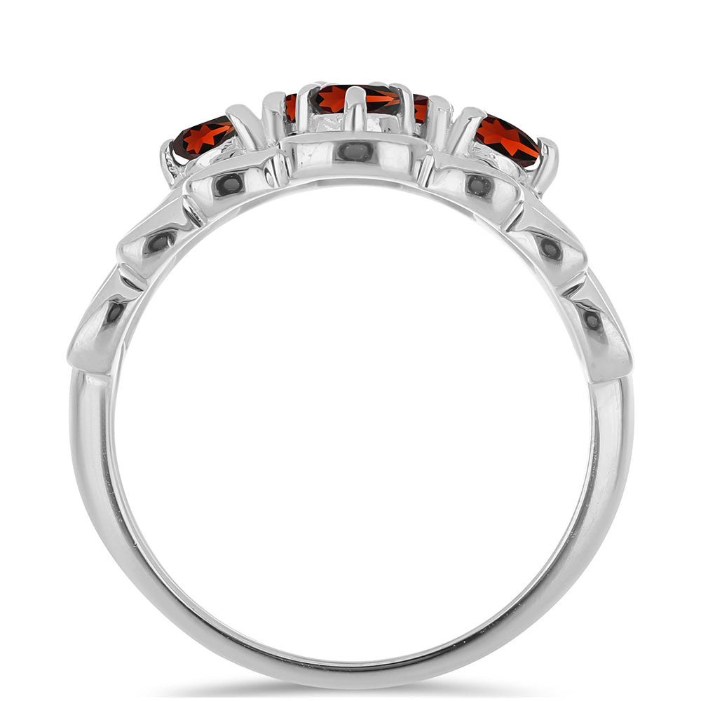 Stříbro 925/1000 - Prsten s Bartonským Granátem - Karátové číslo: 0.91. přibližná hmotnost: 3.31 gramů 2 