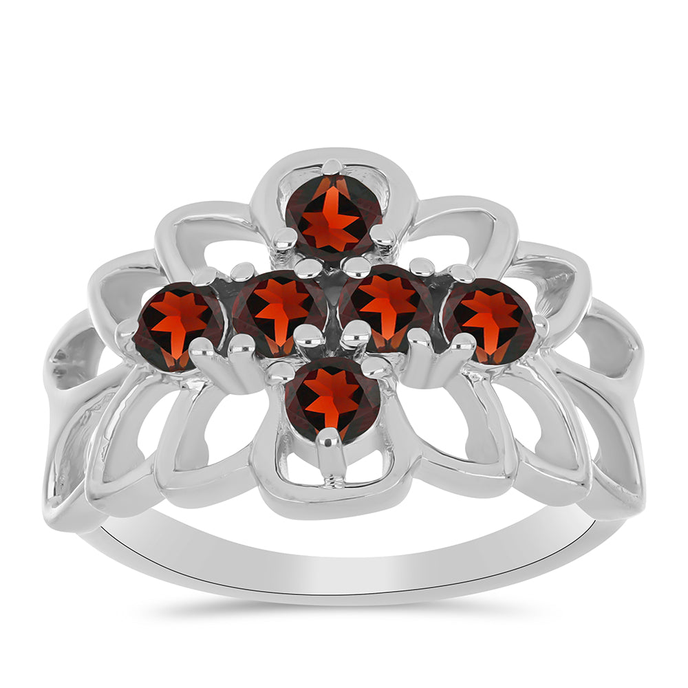 Stříbro 925/1000 - Prsten s Bartonským Granátem - Karátové číslo: 0.91. přibližná hmotnost: 3.31 gramů