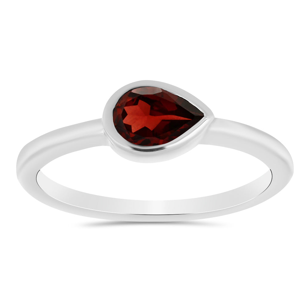 Stříbro 925/1000 - Prsten s Bartonským Granátem - Karátové číslo: 0.79. přibližná hmotnost: 2.05 gramů 1 