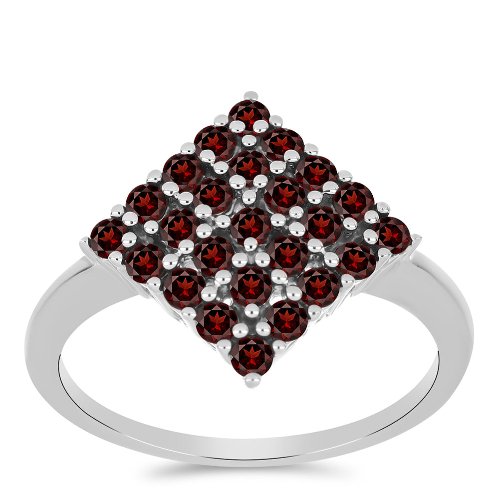 Stříbro 925/1000 - Prsten s Bartonským Granátem - Karátové číslo: 1.13. přibližná hmotnost: 3.13 gramů