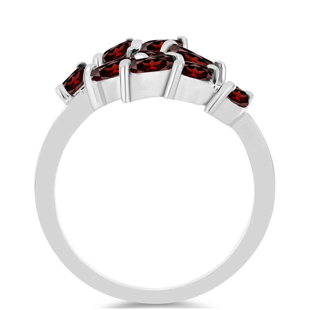 Stříbro 925/1000 - Prsten s Bartonským Granátem a Bílým Topazem - Karátové číslo: 1.83. přibližná hmotnost: 3.65 gramů