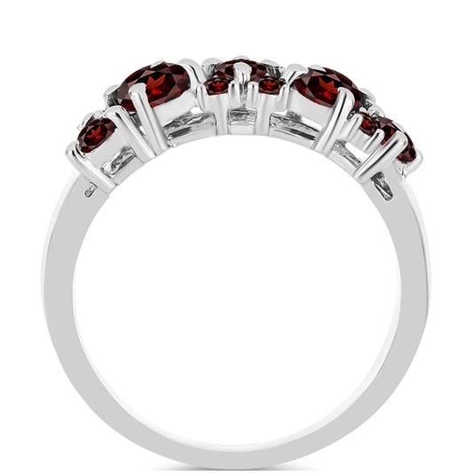 Stříbro 925/1000 - Prsten s Bartonským Granátem - Karátové číslo: 1.48. přibližná hmotnost: 3.23 gramů