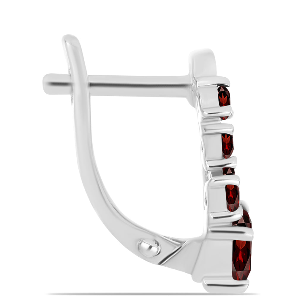 Stříbro 925/1000 - Náušnice s Bartonským Granátem - Karátové číslo: 1.32. přibližná hmotnost: 3.57 gramů