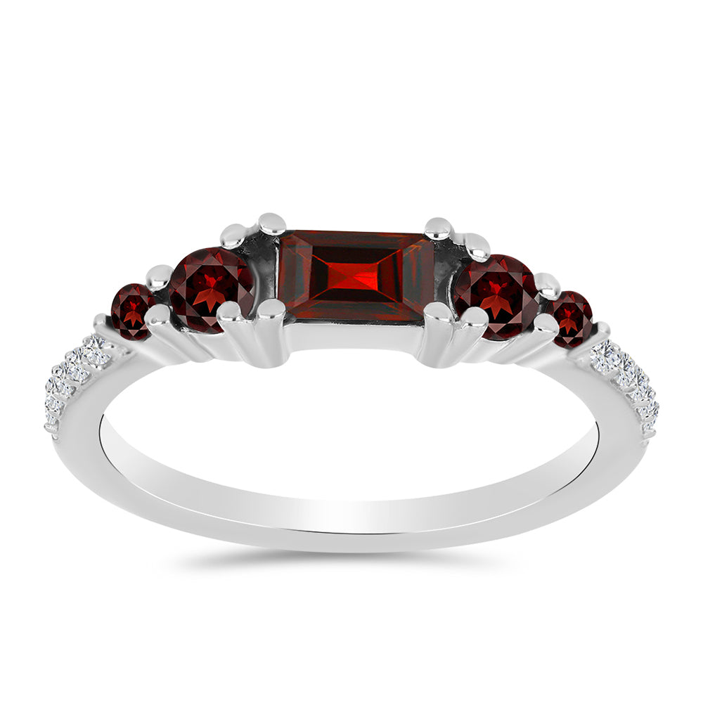 Stříbro 925/1000 - Prsten s Bartonským Granátem a Bílým Topazem - Karátové číslo: 0.85. přibližná hmotnost: 2.04 gramů