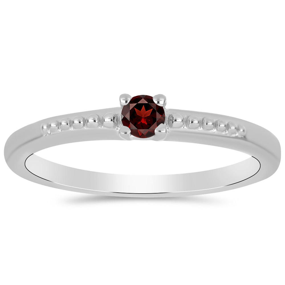 Stříbro 925/1000 - Prsten s Bartonským Granátem - Karátové číslo: 0.15. přibližná hmotnost: 1.57 gramů