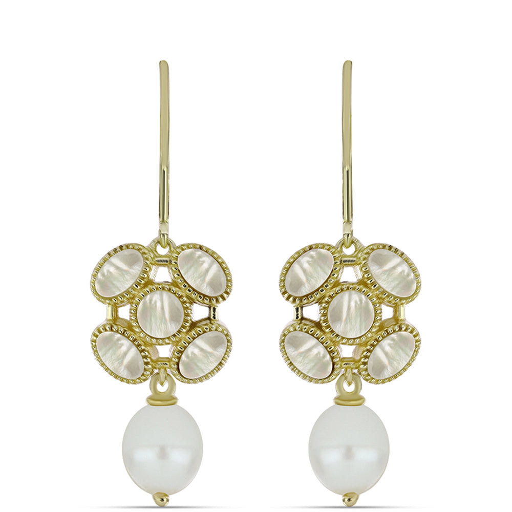 Pozlacené Stříbro 925/1000 - Náušnice s Lasturou a Bílou Sladkovodní Perlou - Karátové číslo: 9.44. přibližná hmotnost: 6.04 gramů