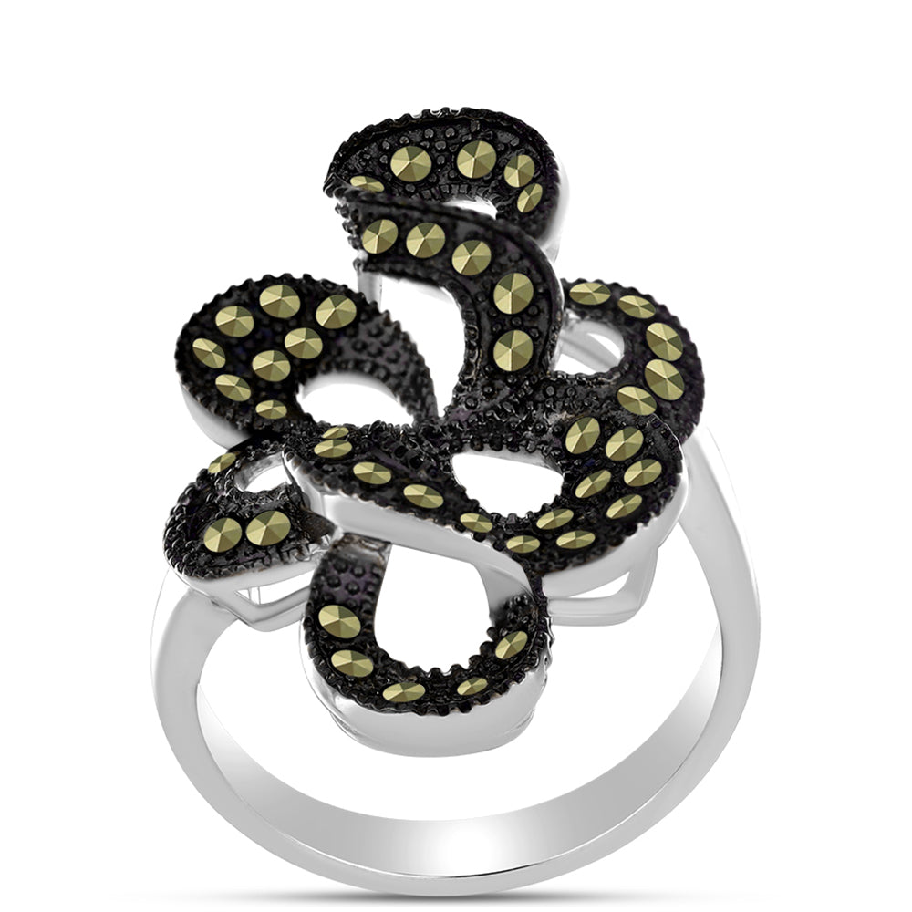 Stříbro 925/1000 - Prsten s Rakouským Markazitem - Karátové číslo: 1.05. přibližná hmotnost: 7.76 gramů