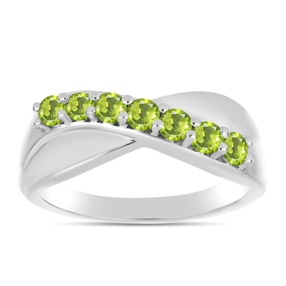 Stříbro 925/1000 - Prsten s Čchang-pajským Peridotem - Karátové číslo: 0.52. přibližná hmotnost: 3.62 gramů