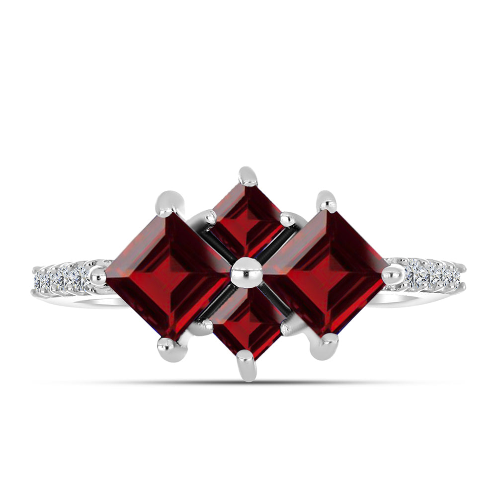 Stříbro 925/1000 - Prsten s Bartonským Granátem a Bílým Topazem - Karátové číslo: 2.44. přibližná hmotnost: 2.99 gramů