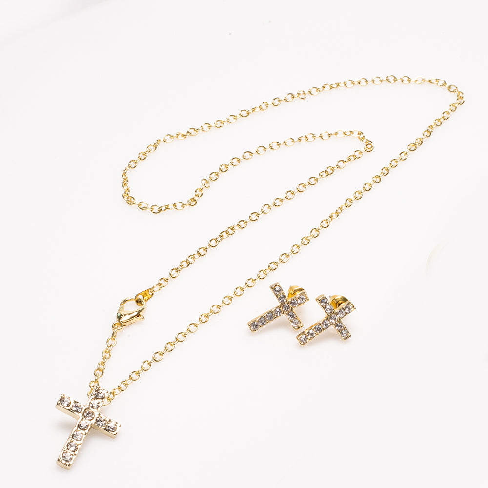 2dílná SADA KŘÍŽŮ, Pozlacený Přívěsek ve tvaru kříže s Řetízkem a 1 pár ladících Náušnic ve tvaru kříže, s Bílými Emporia Krystaly