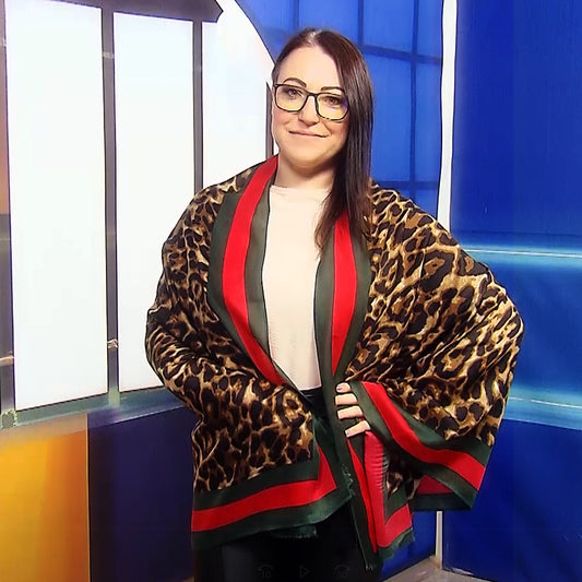 Tlustá Zimní Šála-šátek 90 cm x 180 cm, Leopardí vzor se zelenými a červenými okraji | -80% Akce na Šperky