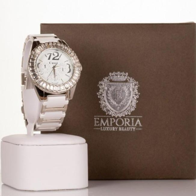 CUSSI dámské hodinky ve stříbrné barvě s bílým řemínkem a s krystaly křemenu kolem ciferníku | -80% Akce na Šperky