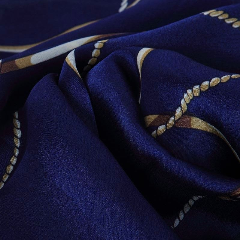 Šála-šátek ze 100% Pravého Hedvábí, 90 cm x 180 cm, Námořnická modrá se zlatým řetězem | -80% Akce na Šperky